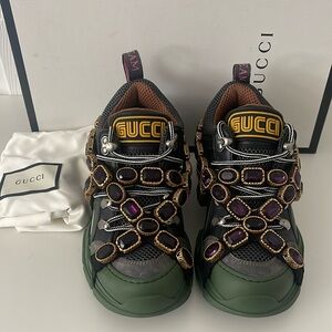 NWT Gucci Flashterk Hiking Sneakers Sz 5US / 35EU
